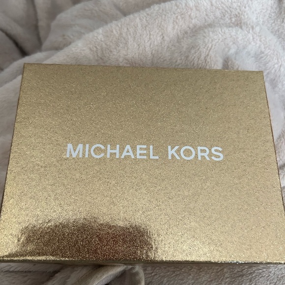 NWB Michael Kors Card Case/Wristlet - Picture 8 of 8
